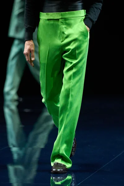 Look 98